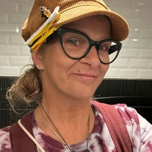 Meet your Posher, Traci